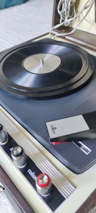 Tocadiscos Cosmo B3010