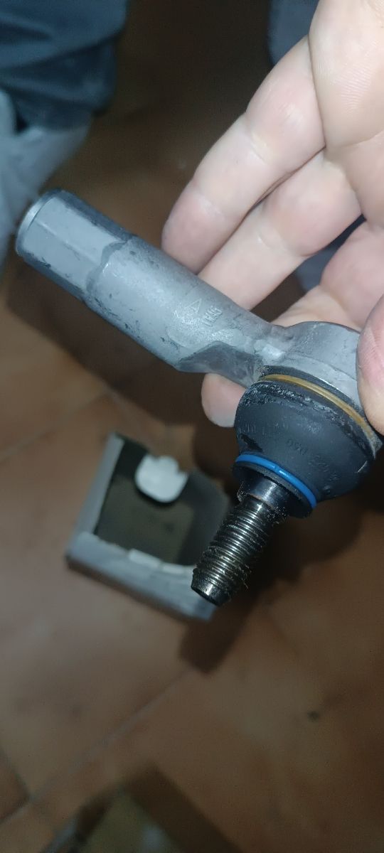 Rotula dirección 1K0423812E