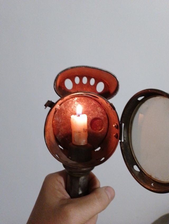 Fanale posteriore per auto Supra Luxor antico