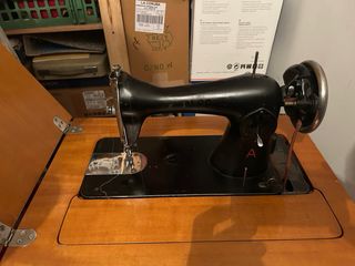 Maquina de coser Alfa