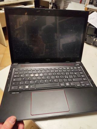 Fujitsu lifebook U574