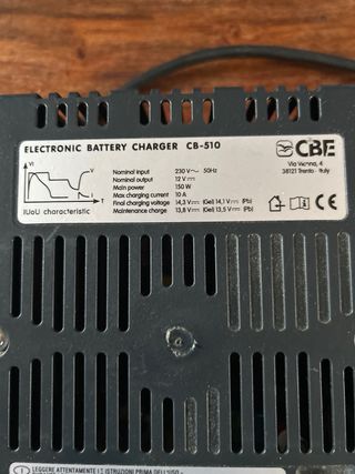 Cargador de baterias CBE 10AH Modelo CB510