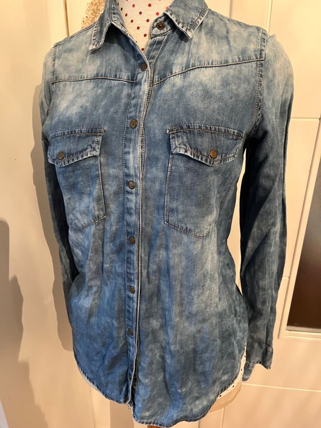 Camisa jeans feminina