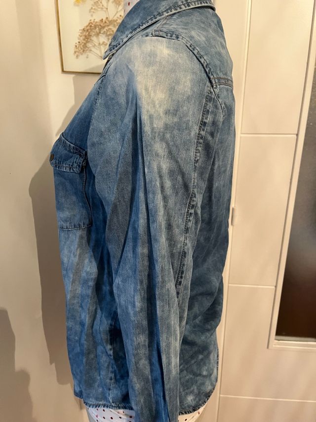 Camisa jeans feminina