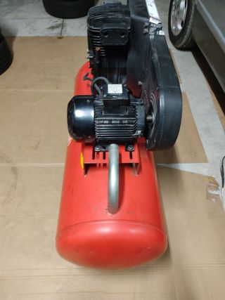 Compressor trifásico.