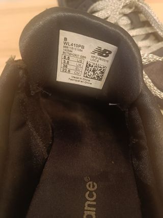 New Balance 410 azul marina y plateada