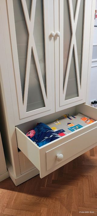 Habitación bebé,infantil blanca.