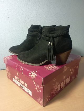  Botines de mujer en perfecto estado 