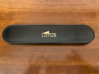 Reloj de pulsera mujer Lotus. Sin estrenar. 