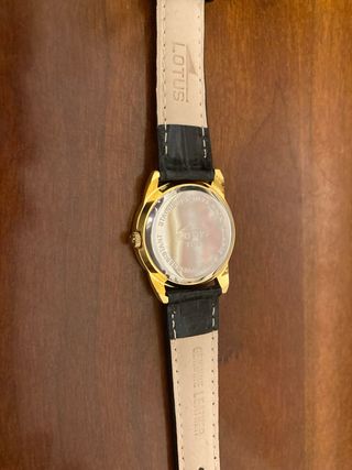 Reloj de pulsera mujer Lotus. Sin estrenar. 