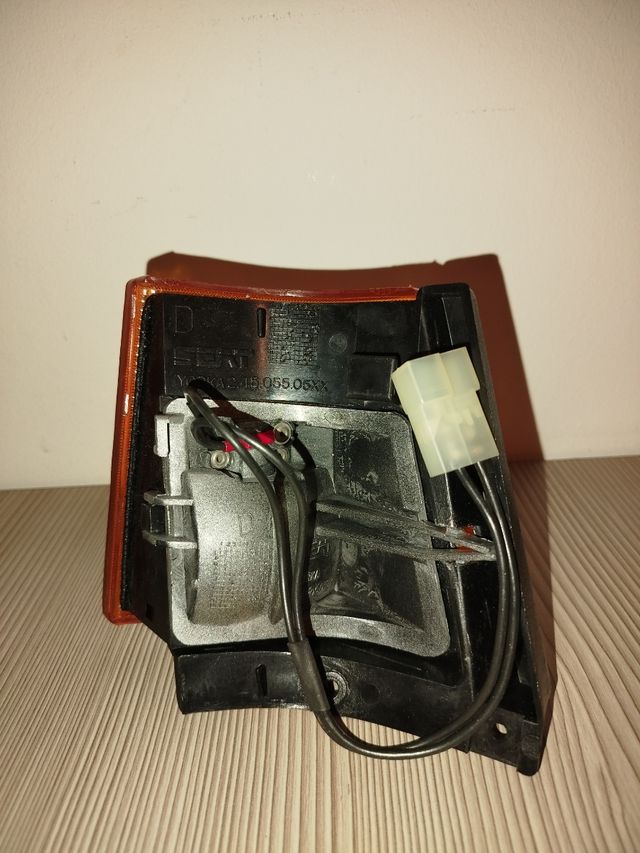 Intermitente Derecho Seat Fura