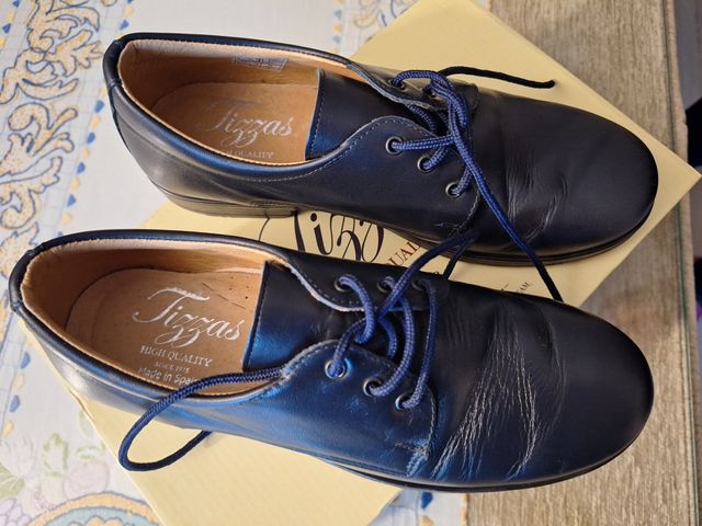 VENDO DOS PARES DE ZAPATOS DE COMUNIÓN PARA NIÑOS