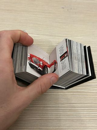Cube book Automobili libro tascabile