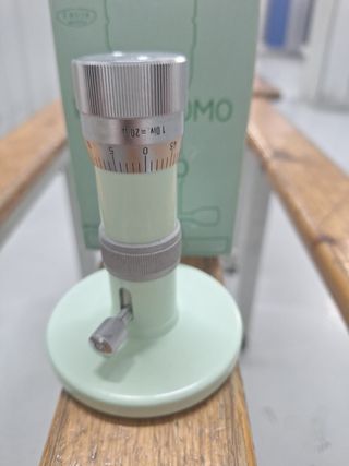 Micrómetro de mano, microtomo.