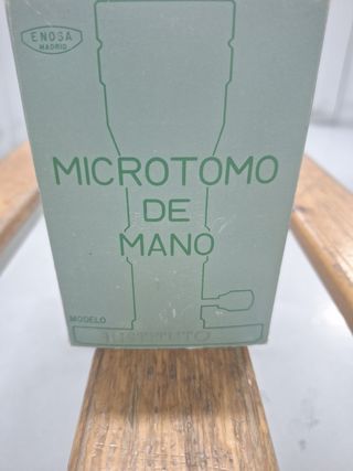 Micrómetro de mano, microtomo.