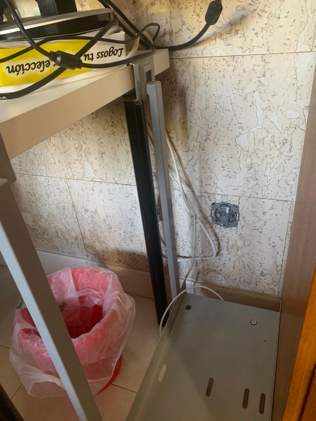 Soporte para torre de ordenador