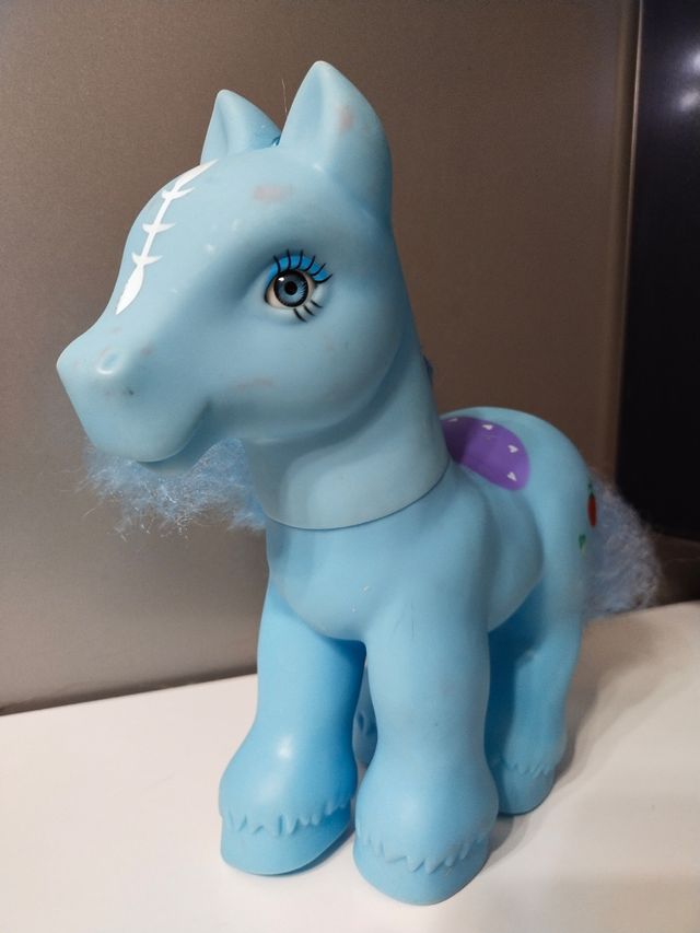 Pony grande azul