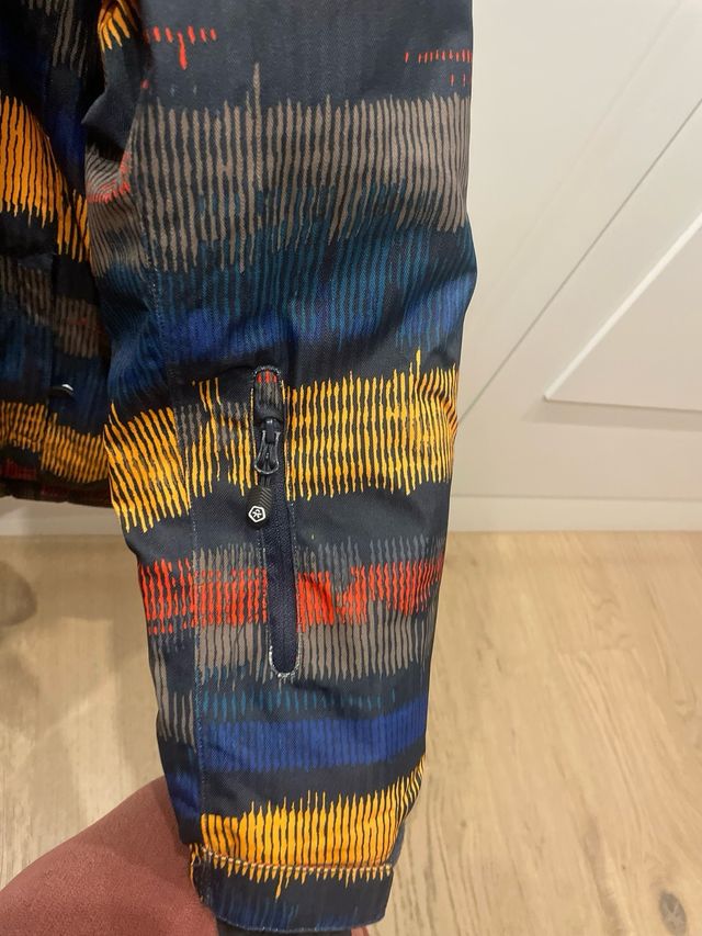 Anorak nuevo talla 140 cm 10’años