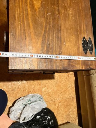 Arcon Baul artesano de madera con patas