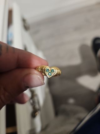 Anillo oro 18 k con esmeraldas 