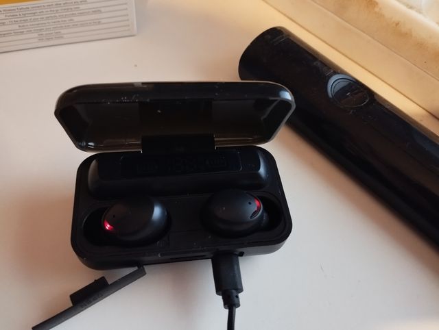 Auriculares inalámbricos bluetooth nuevo