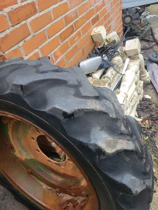 Ruedas tractor antiguas