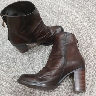 Oportunidad! Botines piel 37