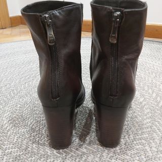 Oportunidad! Botines piel 37