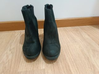 Botines marca Xti negras