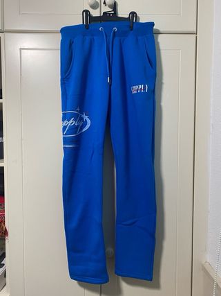 Pantalones Supply Demand