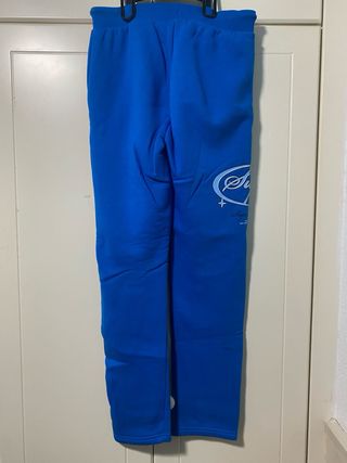 Pantalones Supply Demand