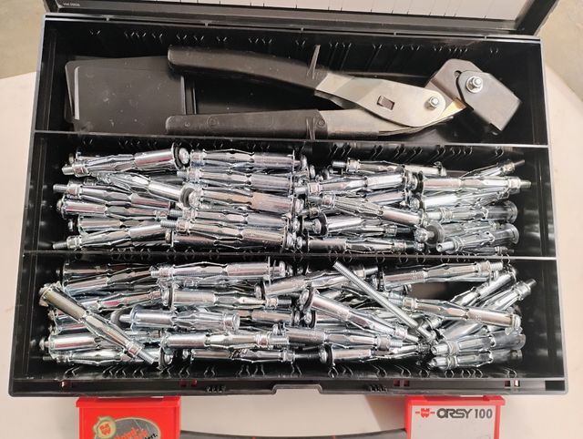 Taco metálico para pared hueca W-MH4 DE WURTH