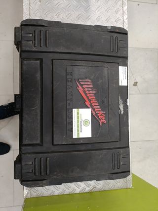 TALADRO BATERÍA MILWAUKEE V28HX
