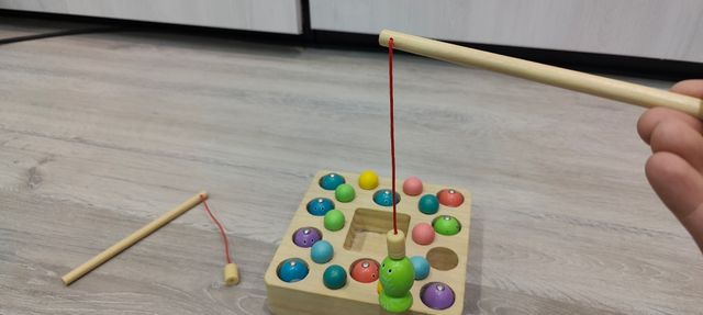 Pezca de peces (Juguete de madera)