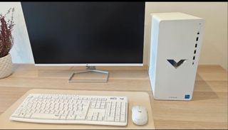 HP VICTUS+MONITOR+TECLADO Y RATÓN