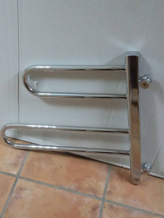 RAD001 - Radiador toallero cromado