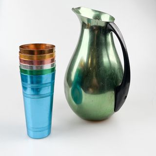 Conjunto de jarra y vasos aluminio anodizado, 1970