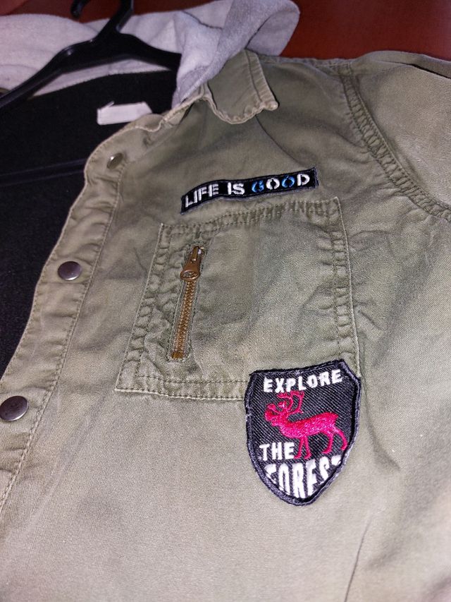 Chaqueta con capucha.Talla 13/14