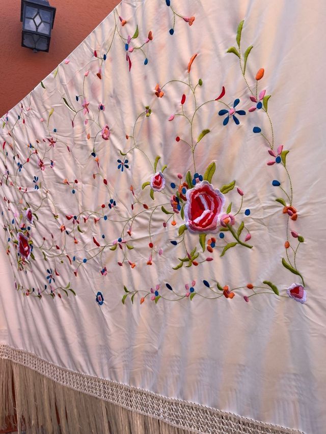 Mantón Manila Beige 150x150