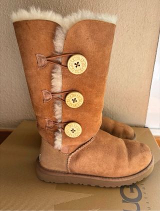 UGG