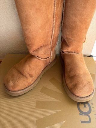 UGG
