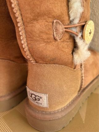 UGG