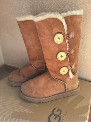 UGG