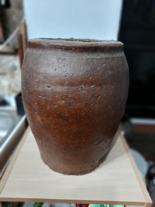 Vasija de barro antigua