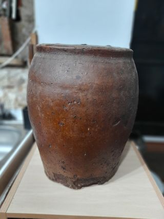 Vasija de barro antigua