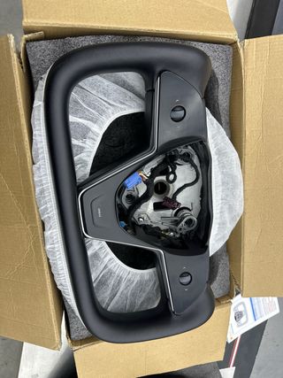 Volante Yoke para Tesla model 3