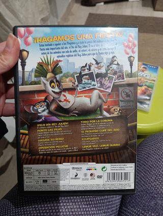 Los pingüino de madagascar feliz día del