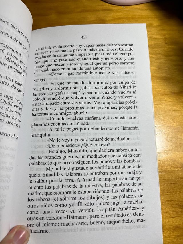 MANOLITO GAFOTAS. (Spanish Edition)