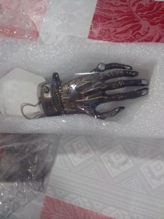 Ebilla de cinturón forma de mano 