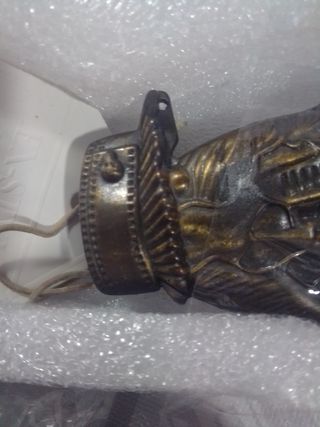 Ebilla de cinturón forma de mano 